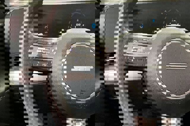 Certified 2024 Hyundai Kona SE image 22