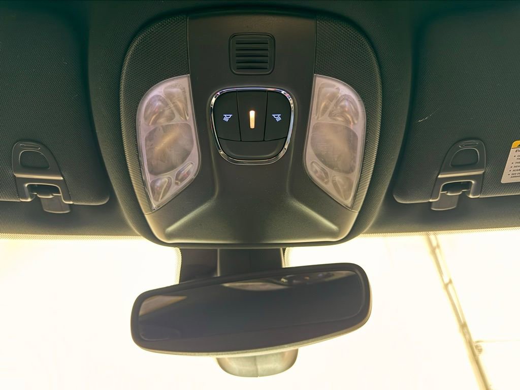 Used 2024 Jeep Compass Latitude image 19