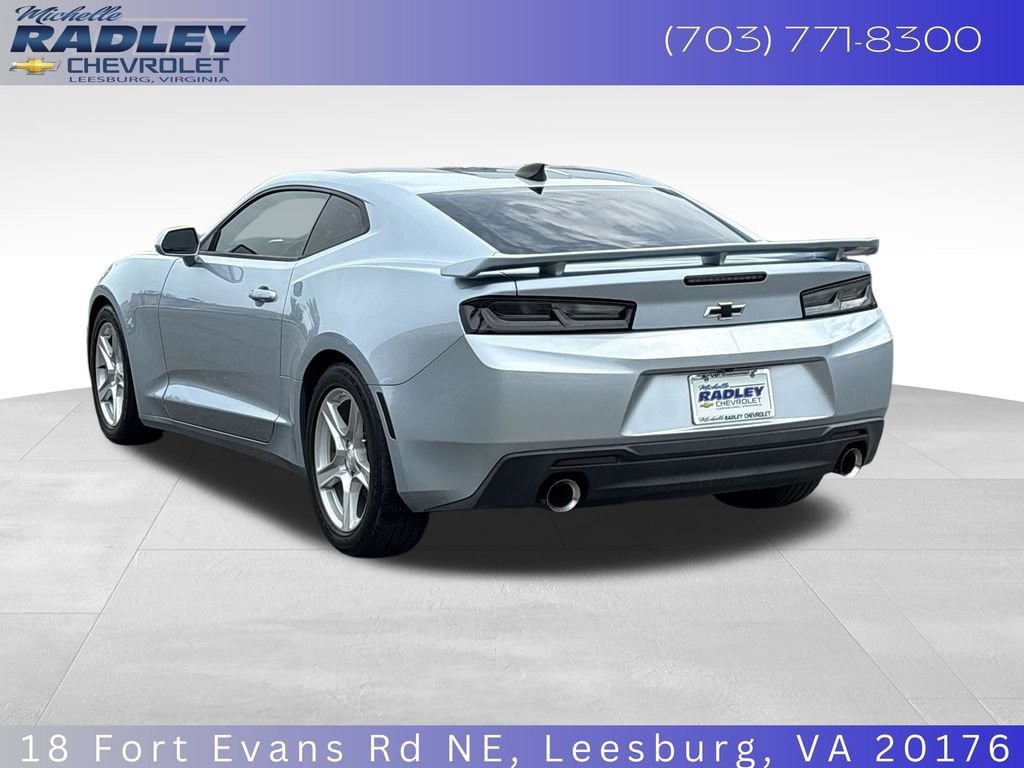 Used 2018 Chevrolet Camaro LT w/ Technology Package RWD image 3