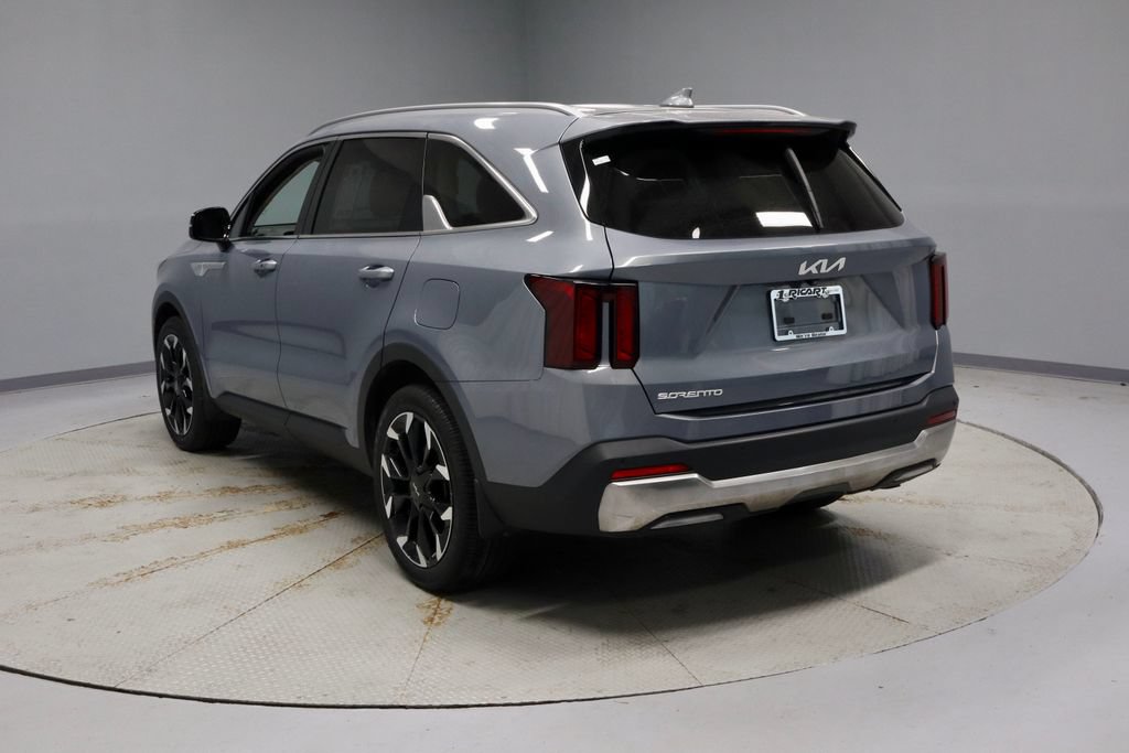 Used 2025 Kia Sorento EX FWD image 10