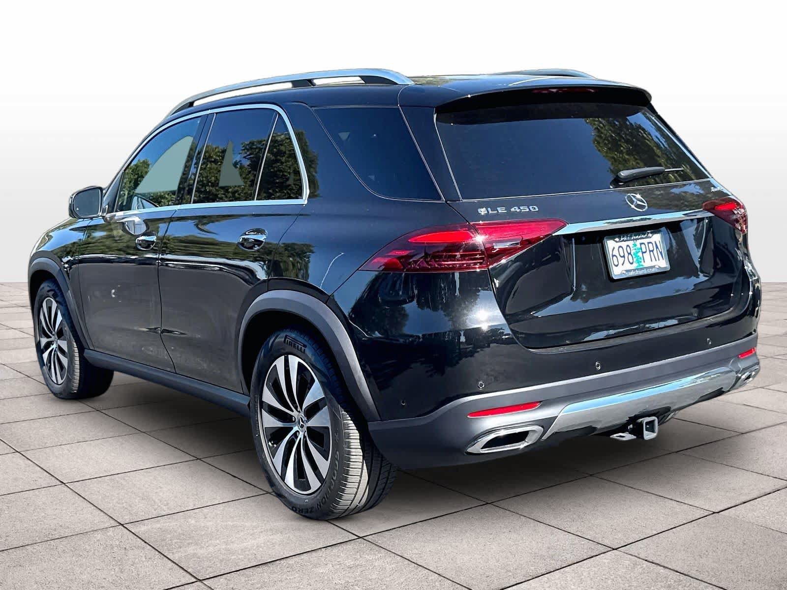 Used 2024 Mercedes-Benz GLE 450 4MATIC w/ Driver Assistance Package image 7