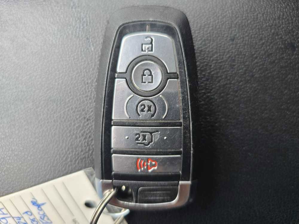 Used 2024 Ford Escape Platinum image 21