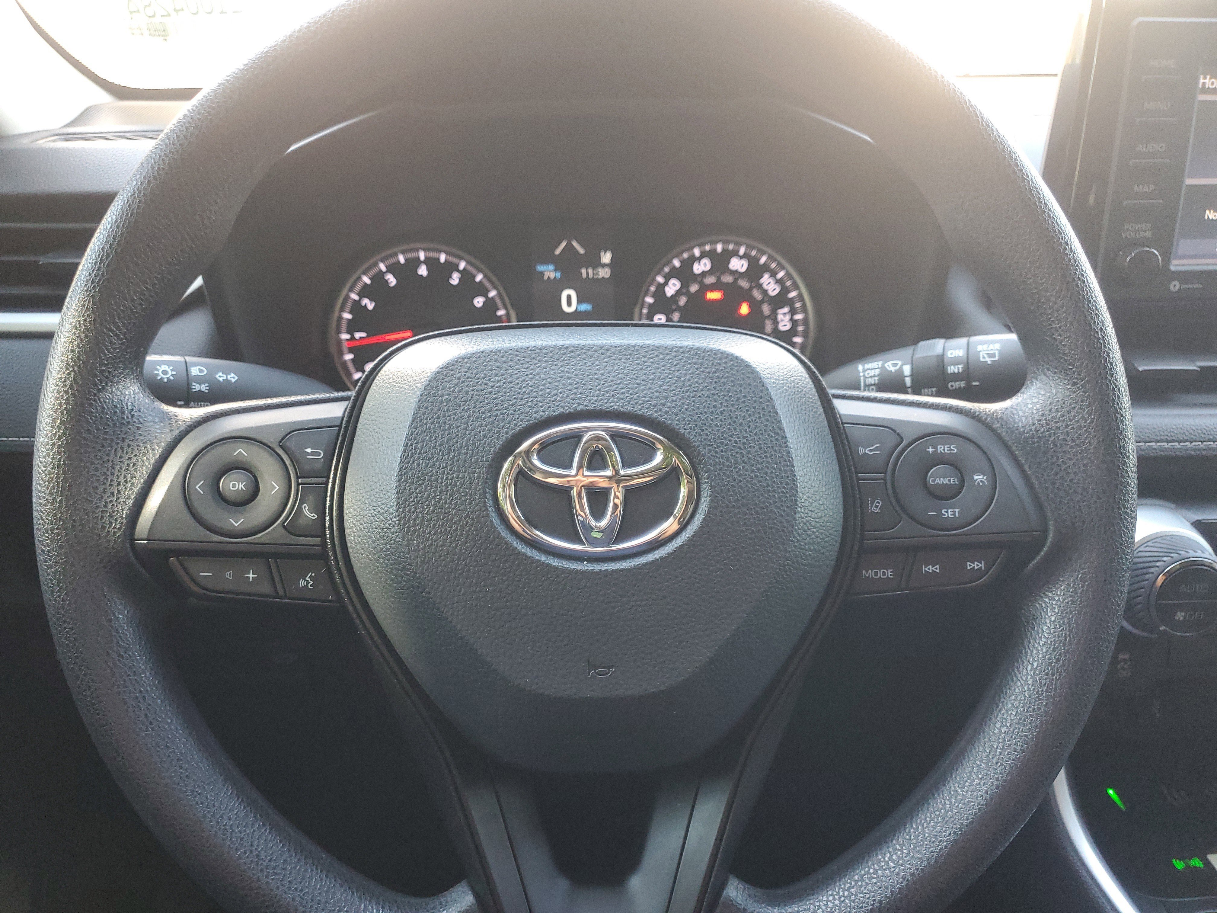 Used 2022 Toyota RAV4 XLE image 21