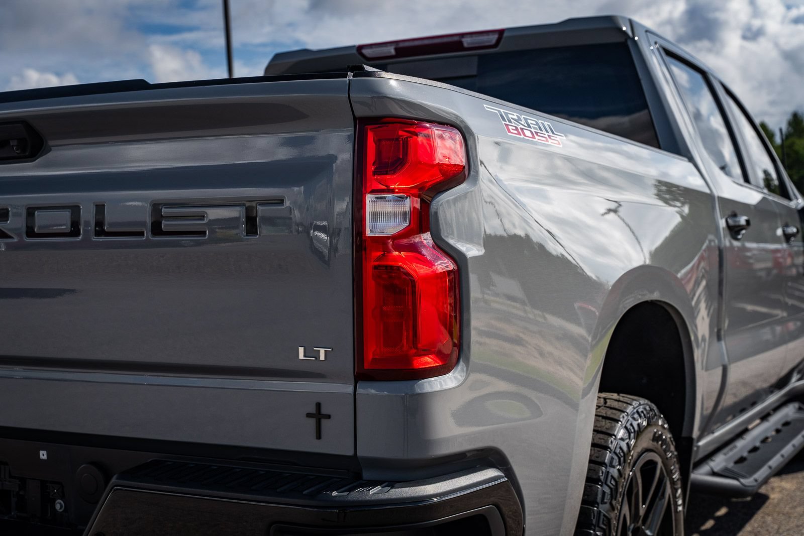 Used 2024 Chevrolet Silverado 1500 LT Trail Boss w/ Convenience Package II AWD/4WD image 14
