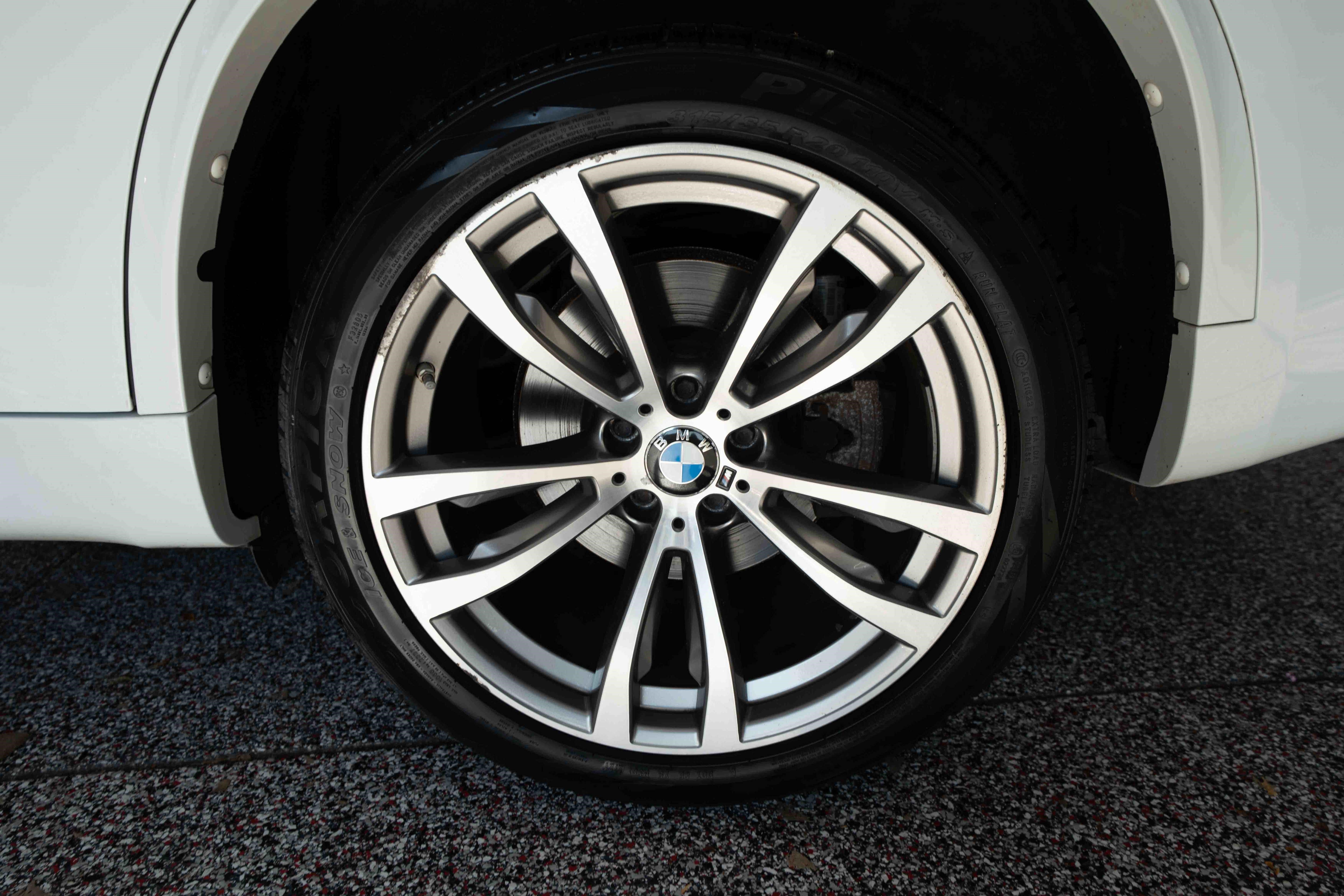 Used 2017 BMW X5 xDrive50i AWD/4WD image 30