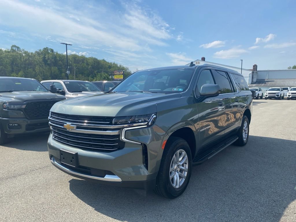 Used 2024 Chevrolet Suburban LT AWD/4WD image 5
