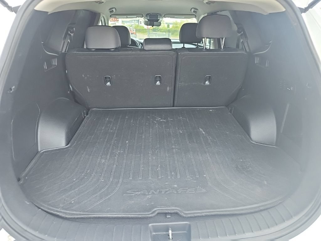 Used 2022 Hyundai Santa Fe SEL FWD image 17
