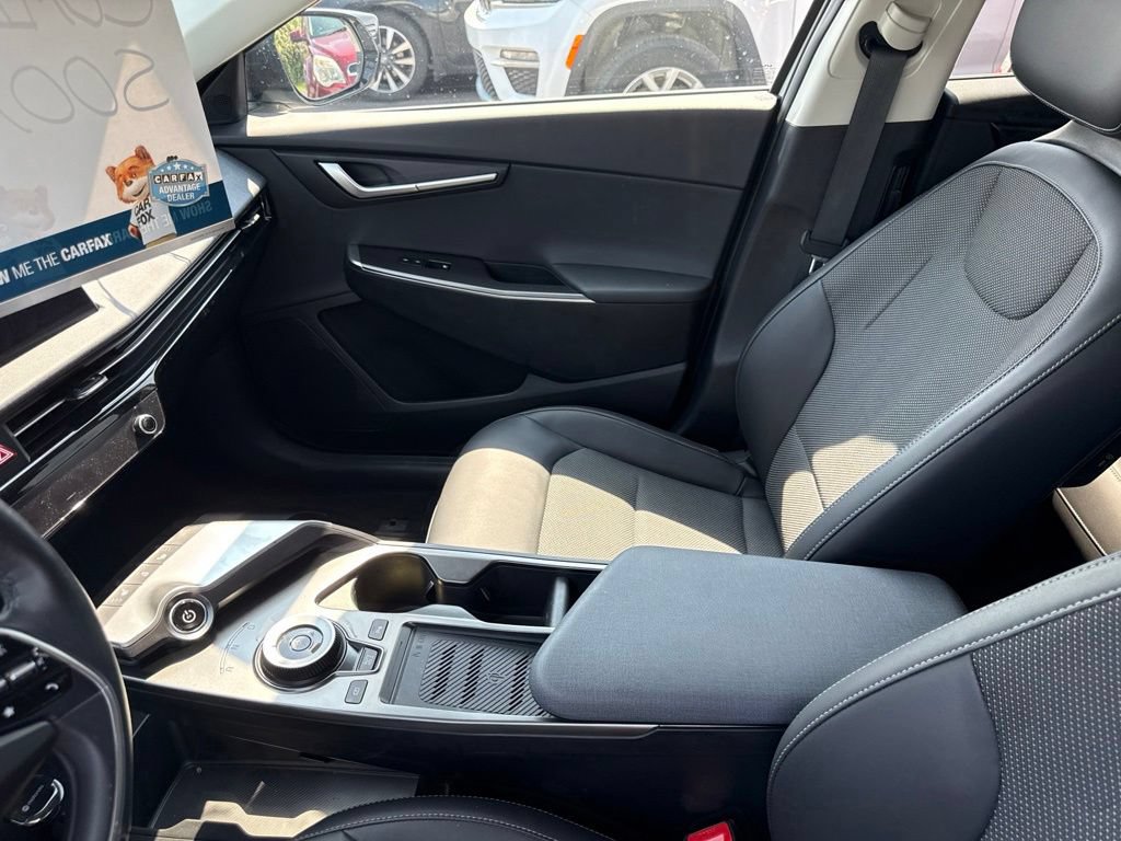Used 2024 Kia EV6 Light AWD/4WD image 17