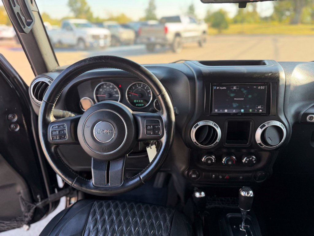 Used 2015 Jeep Wrangler Rubicon w/ Connectivity Group AWD/4WD image 21