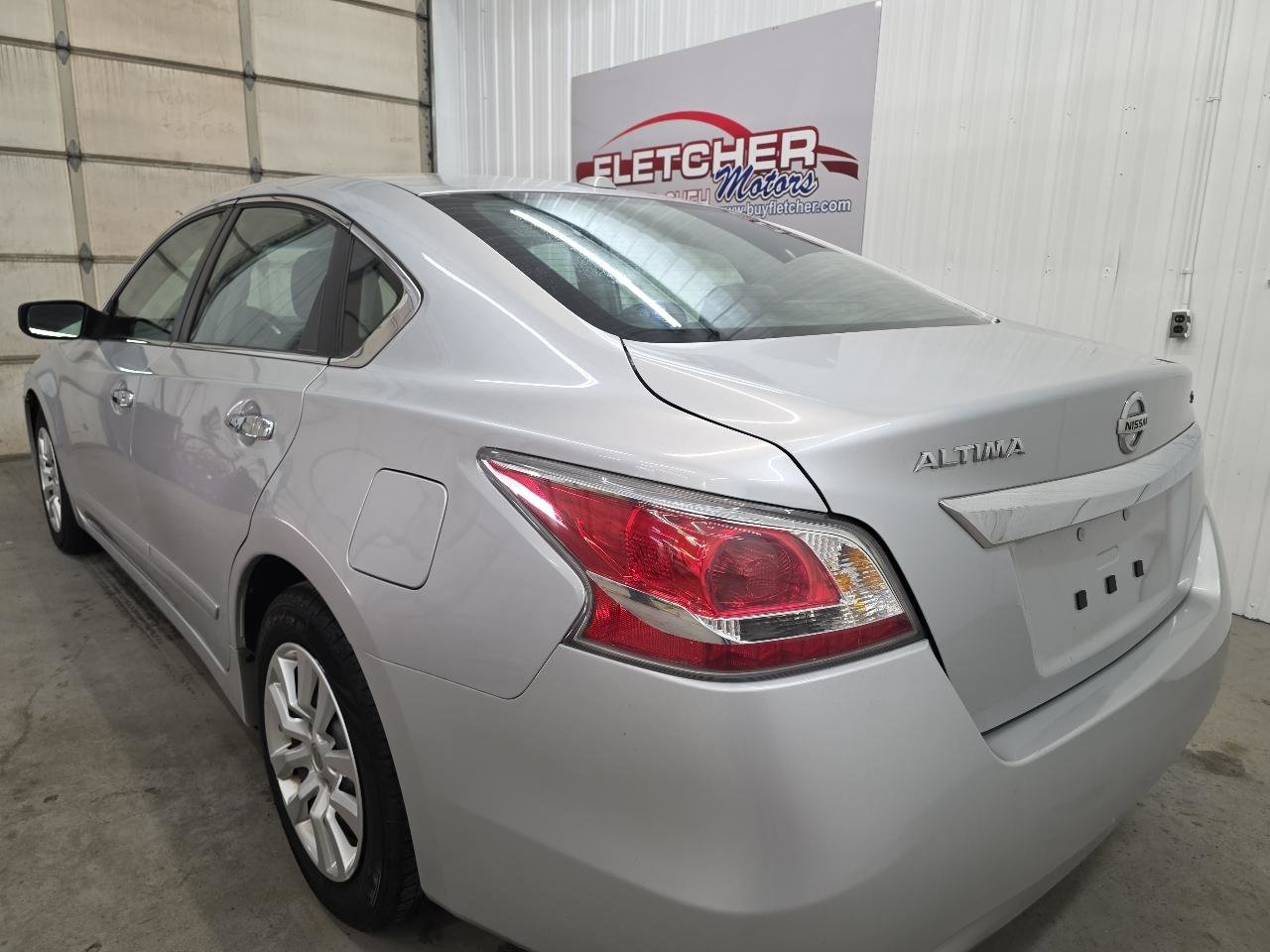 Used 2015 Nissan Altima 2.5 S w/ Power Driver Seat Package FWD image 10