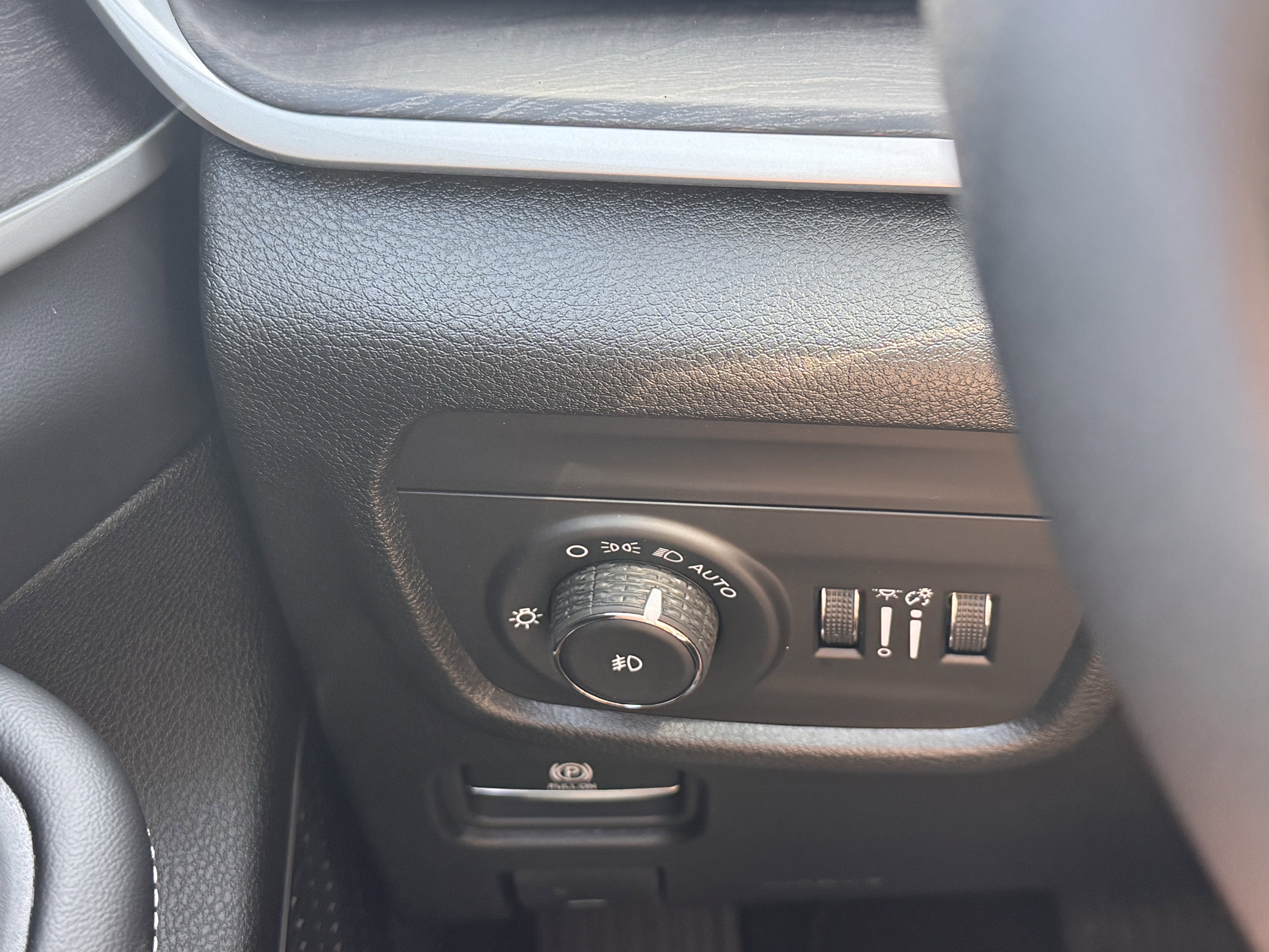 New 2026 Jeep Grand Cherokee Limited AWD/4WD image 13