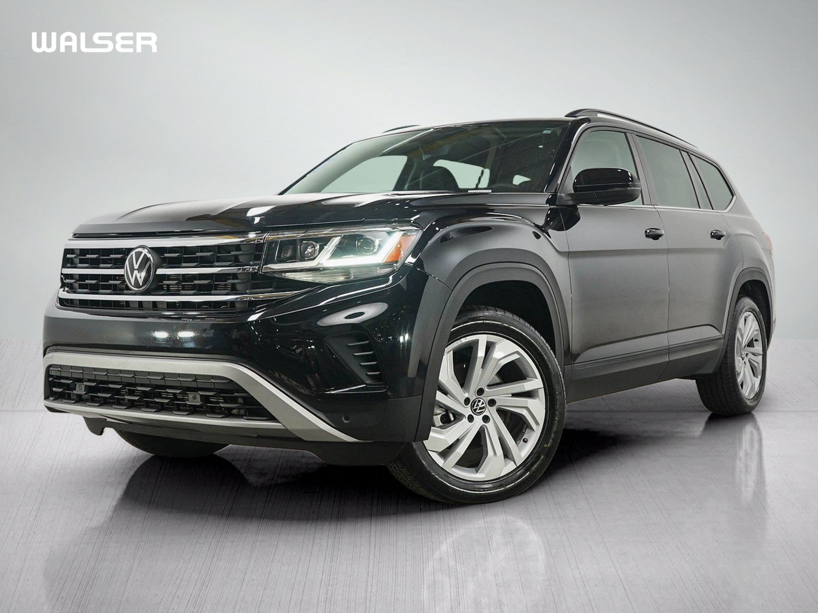Used 2023 Volkswagen Atlas SE AWD/4WD image 1
