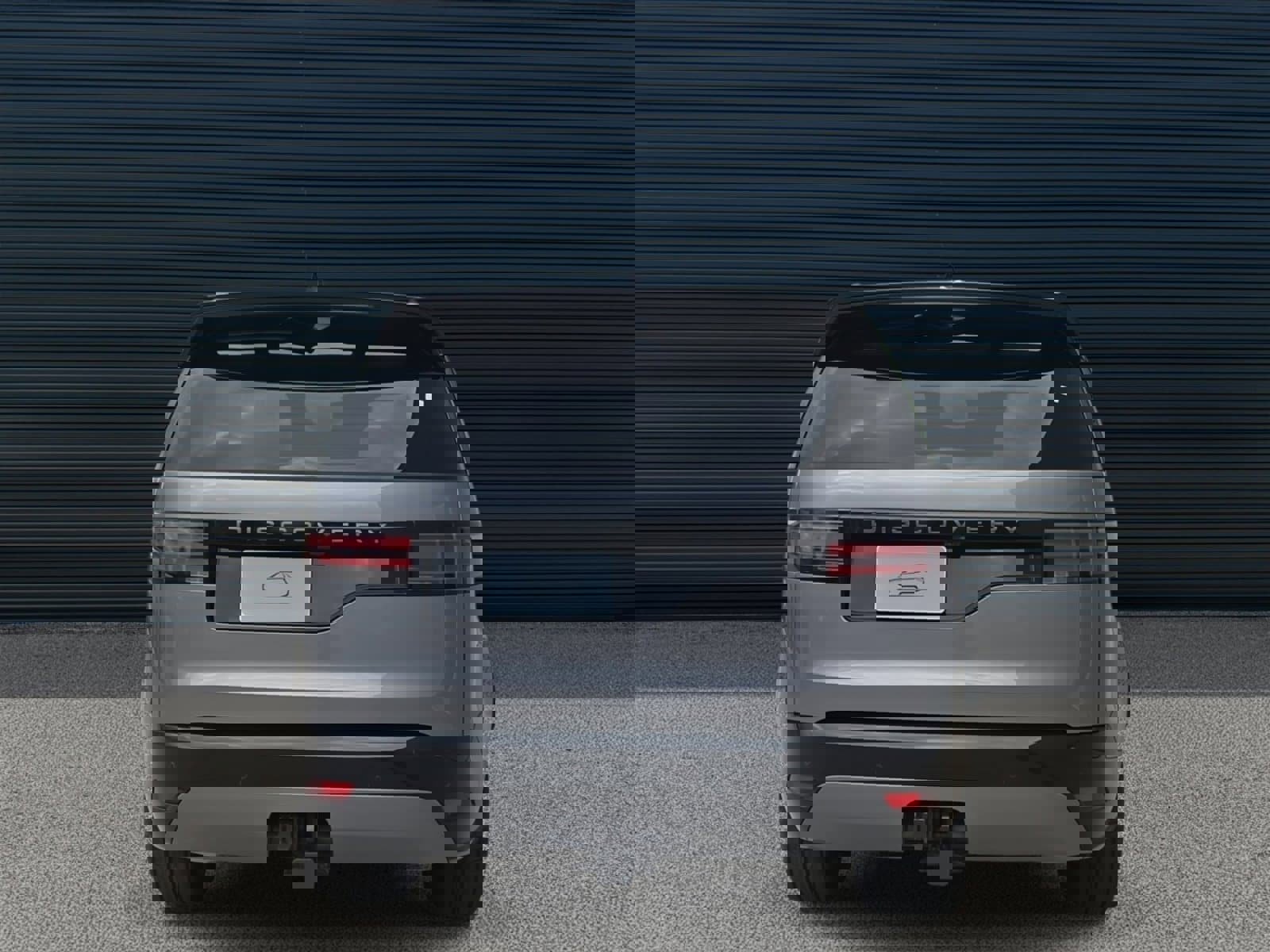 Used 2025 Land Rover Discovery Dynamic SE image 4