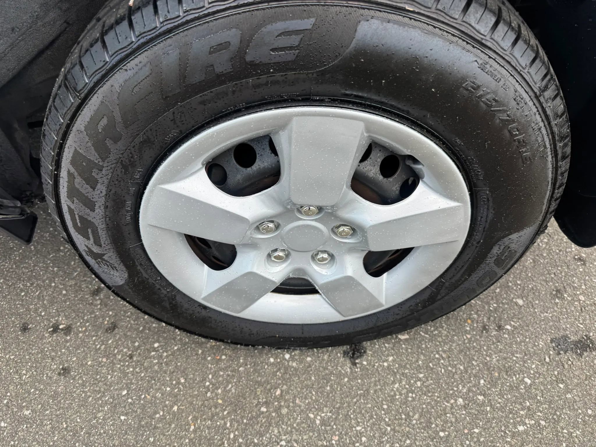 Used 2015 Nissan Rogue S image 11