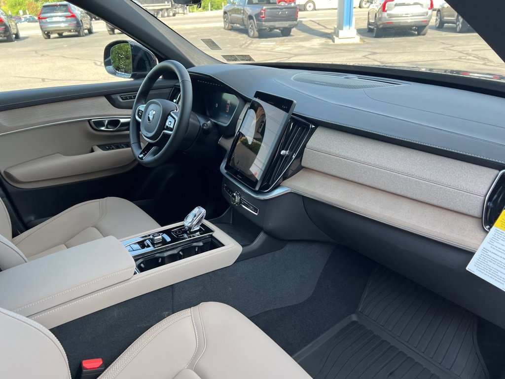 New 2026 Volvo XC90 B6 Plus image 39