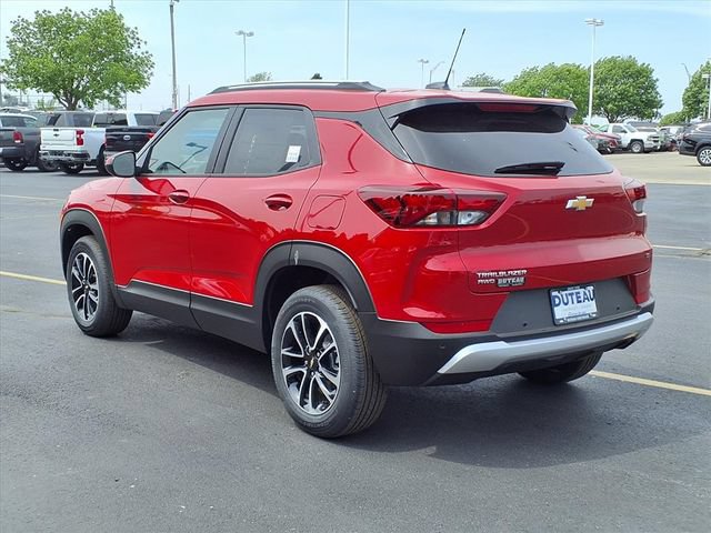 New 2026 Chevrolet TrailBlazer LT w/ Convenience Package AWD/4WD image 3