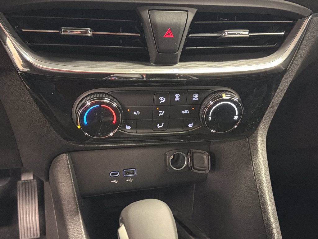 New 2026 Buick Encore GX Sport Touring w/ Advanced Technology Package FWD image 30