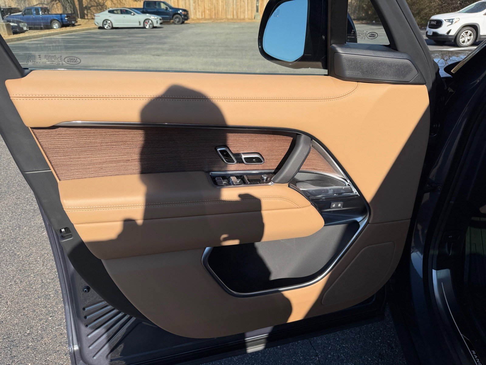 New 2026 Land Rover Range Rover Long Wheelbase SE image 21