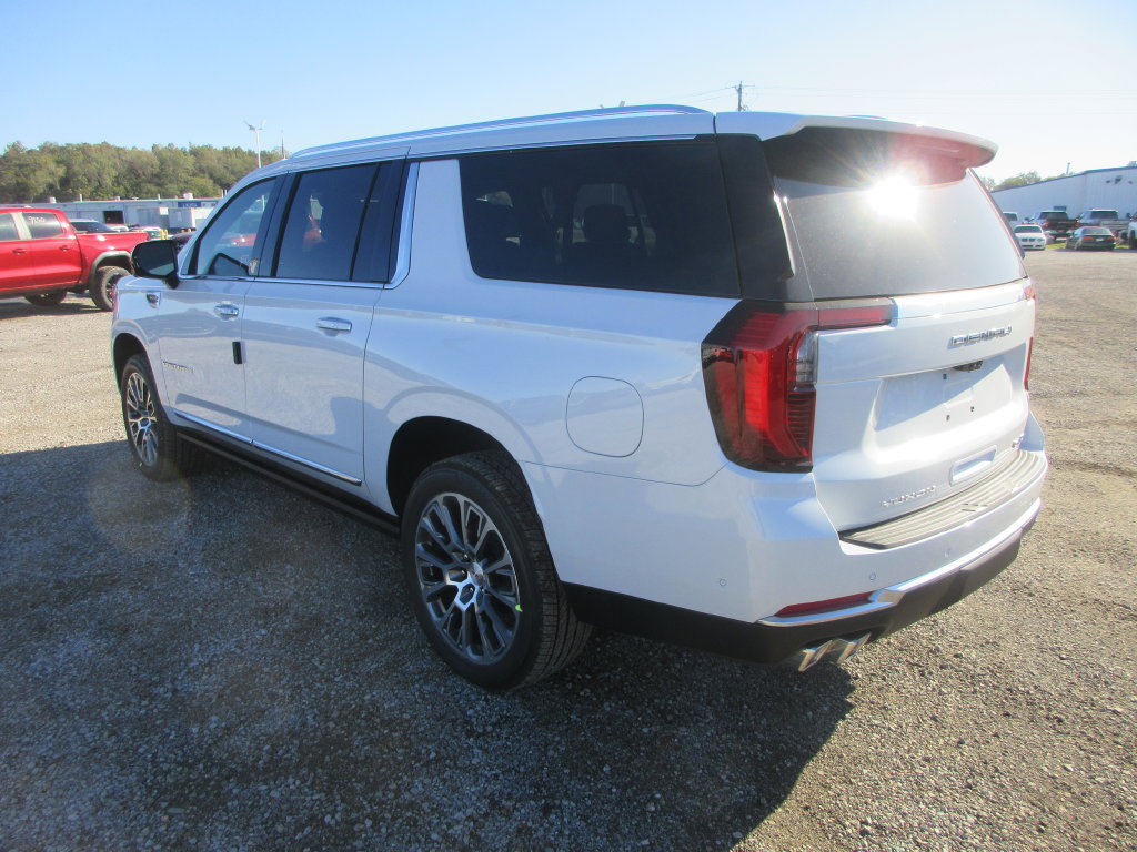 New 2027 GMC Yukon XL Denali w/ Denali Reserve Package AWD/4WD image 6