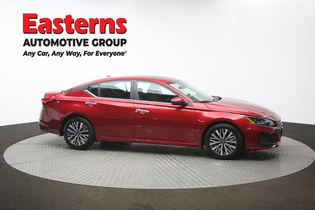 Used 2023 Nissan Altima 2.5 SV w/ SV Premium Package image 47