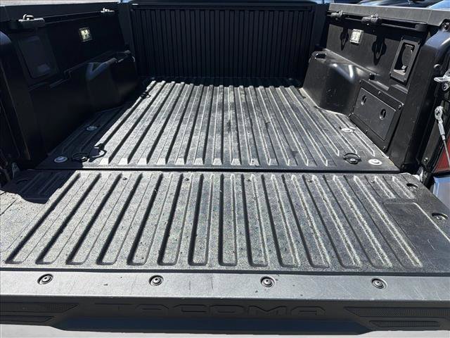 Certified 2025 Toyota Tacoma TRD Off-Road AWD/4WD image 25