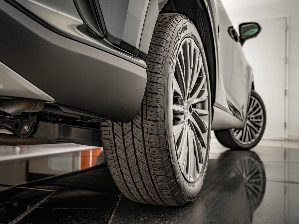 Certified 2024 Lexus RX 450h AWD w/ Convenience Package image 44