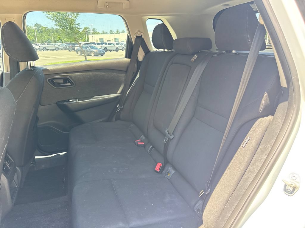 Used 2023 Nissan Rogue S FWD image 32