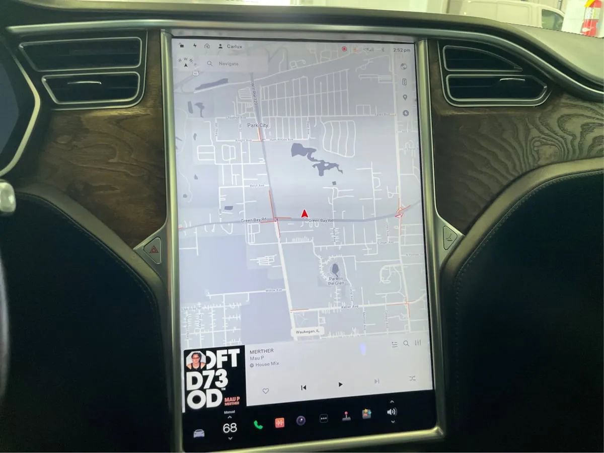 Used 2017 Tesla Model S 75D image 29