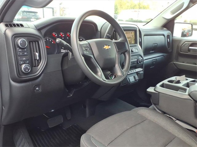 Used 2025 Chevrolet Silverado 1500 Custom image 9