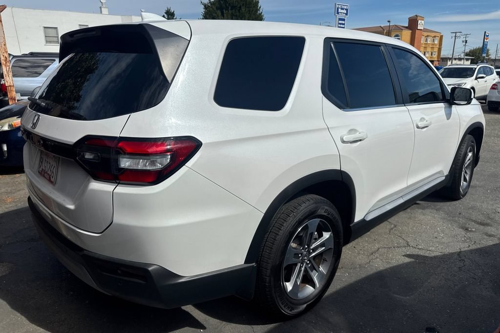 Used 2024 Honda Pilot EX-L image 5