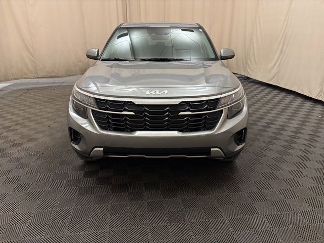 Certified 2024 Kia Seltos LX image 2
