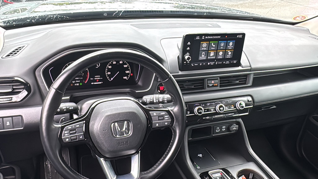 Used 2025 Honda Pilot EX-L image 12