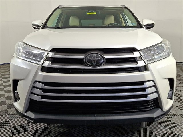 Used 2019 Toyota Highlander XLE image 5