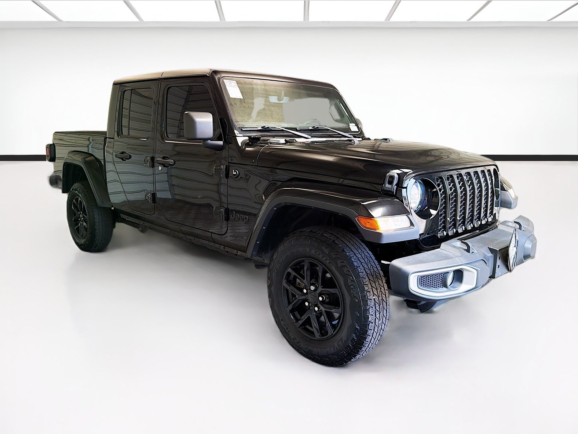 Used 2023 Jeep Gladiator Sport AWD/4WD image 3