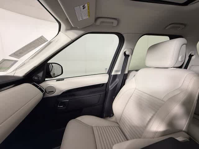 New 2026 Land Rover Discovery S AWD/4WD image 22