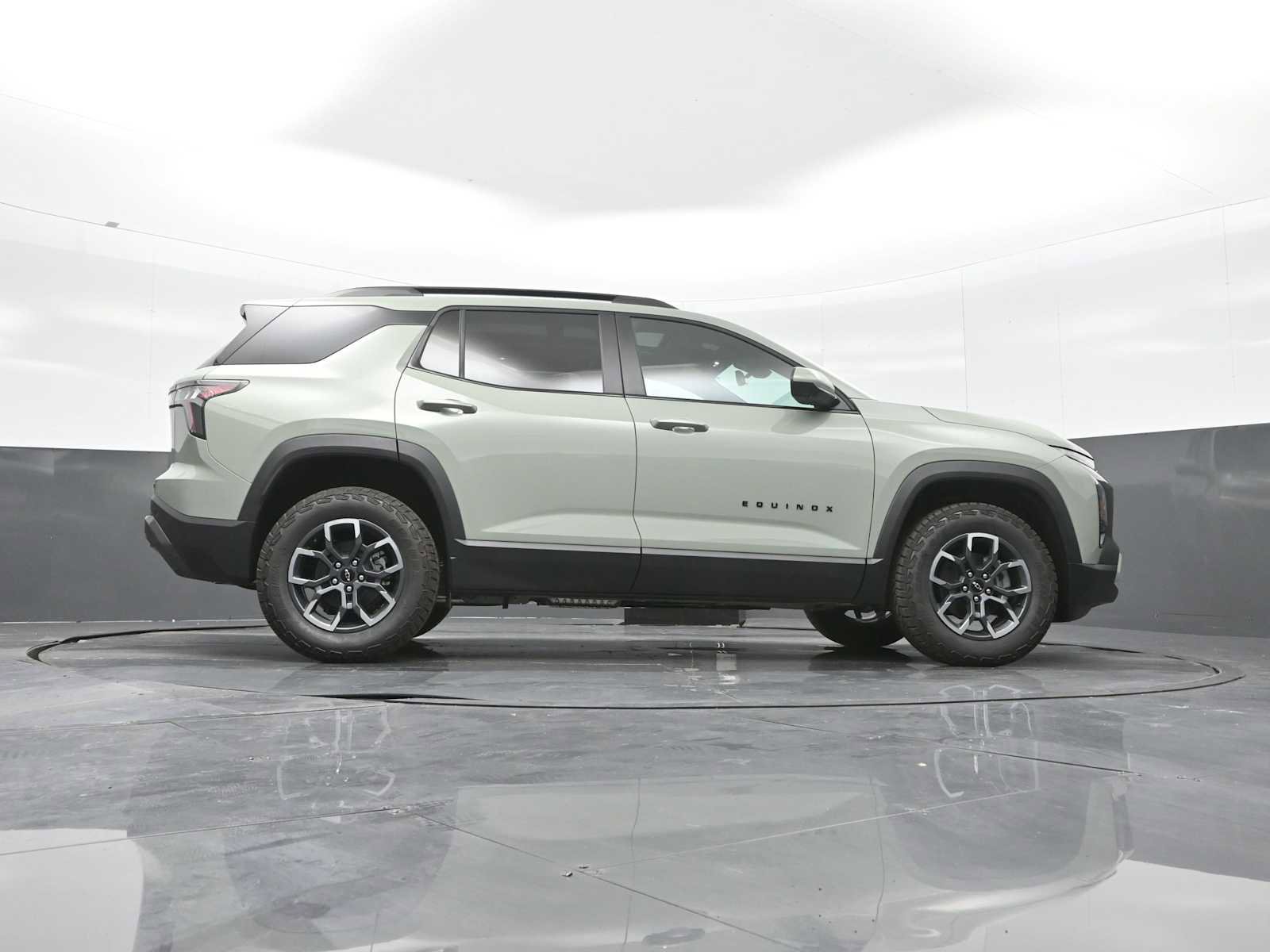 New 2026 Chevrolet Equinox ACTIV w/ Convenience Package III image 25