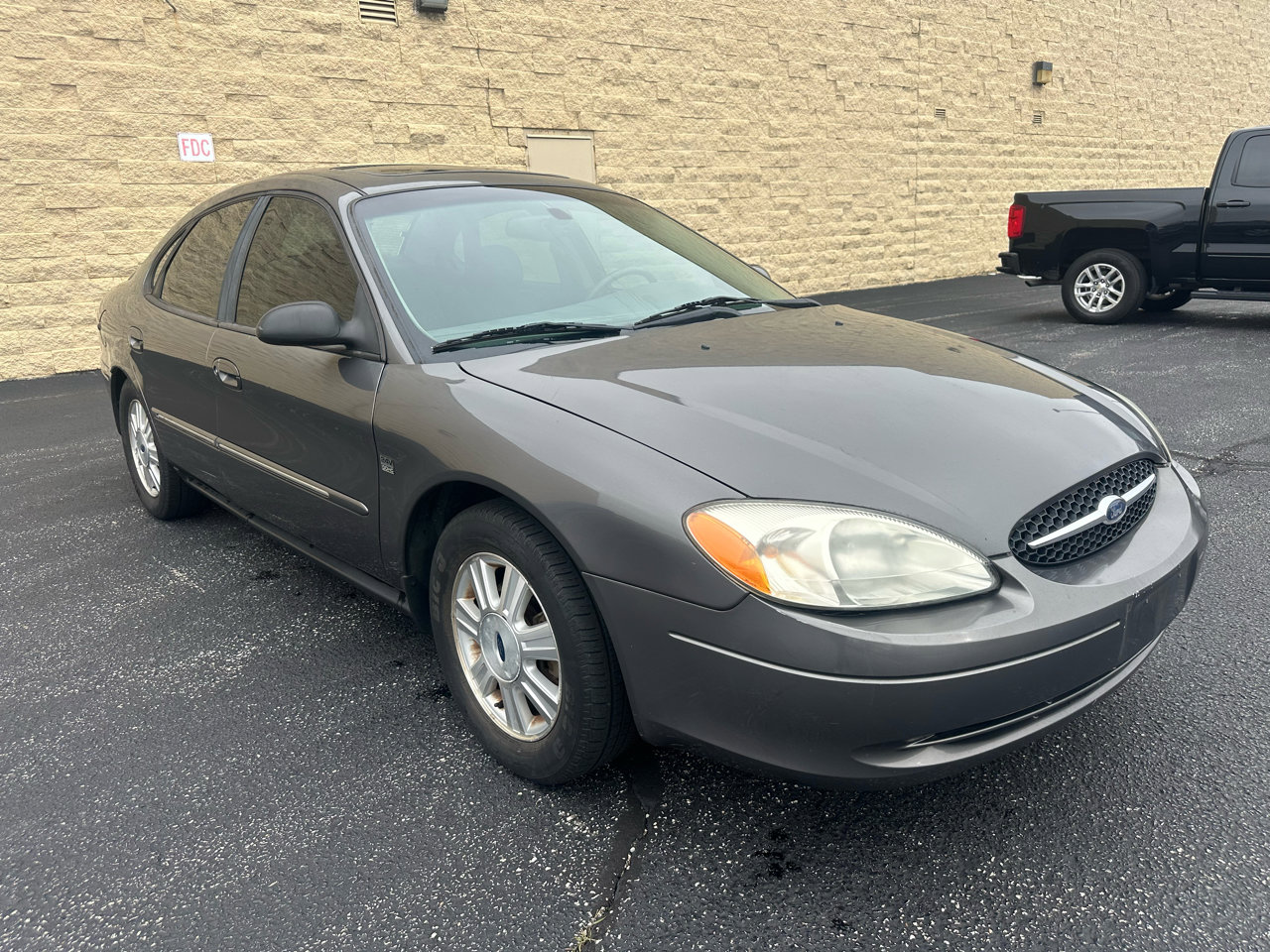 Used 2003 Ford Taurus SEL image 7