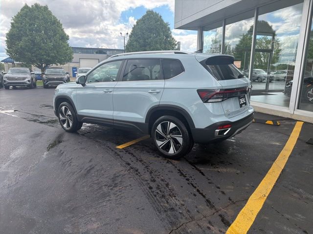 New 2026 Volkswagen Taos SE AWD/4WD image 3