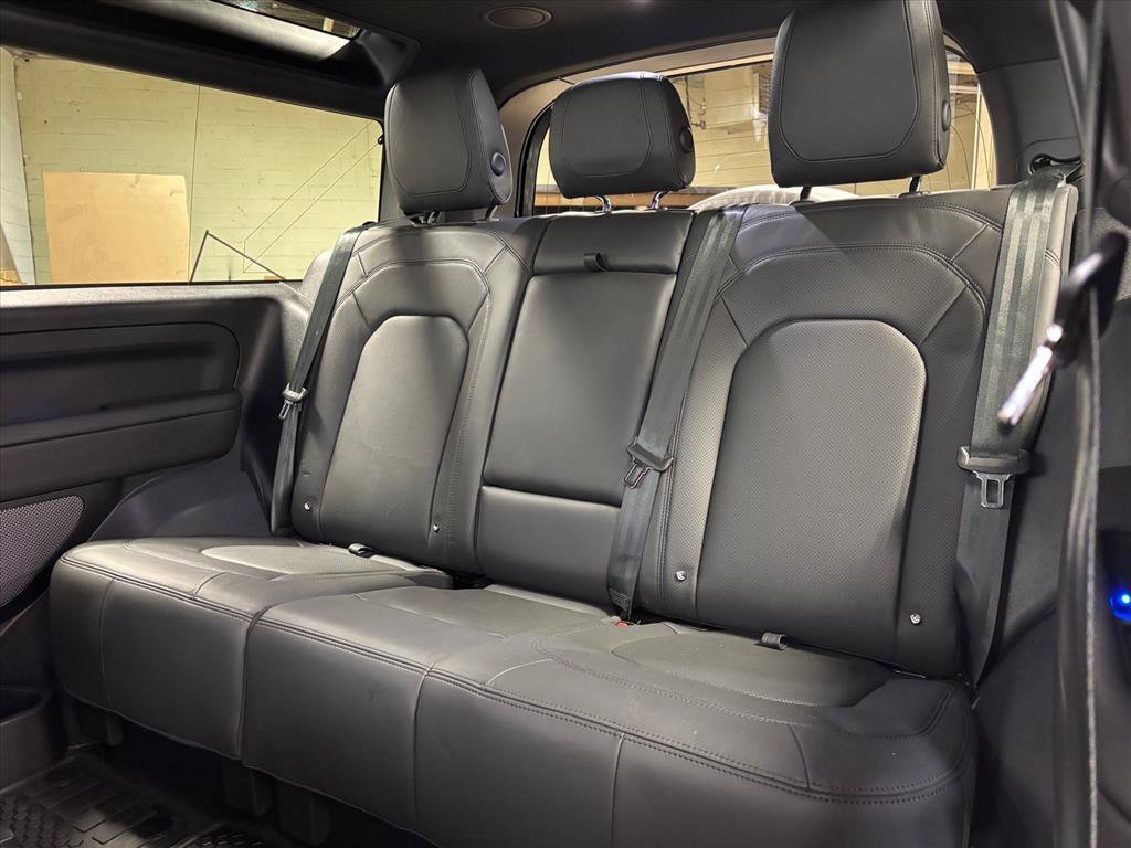 Used 2024 Land Rover Defender 90 V8 image 23