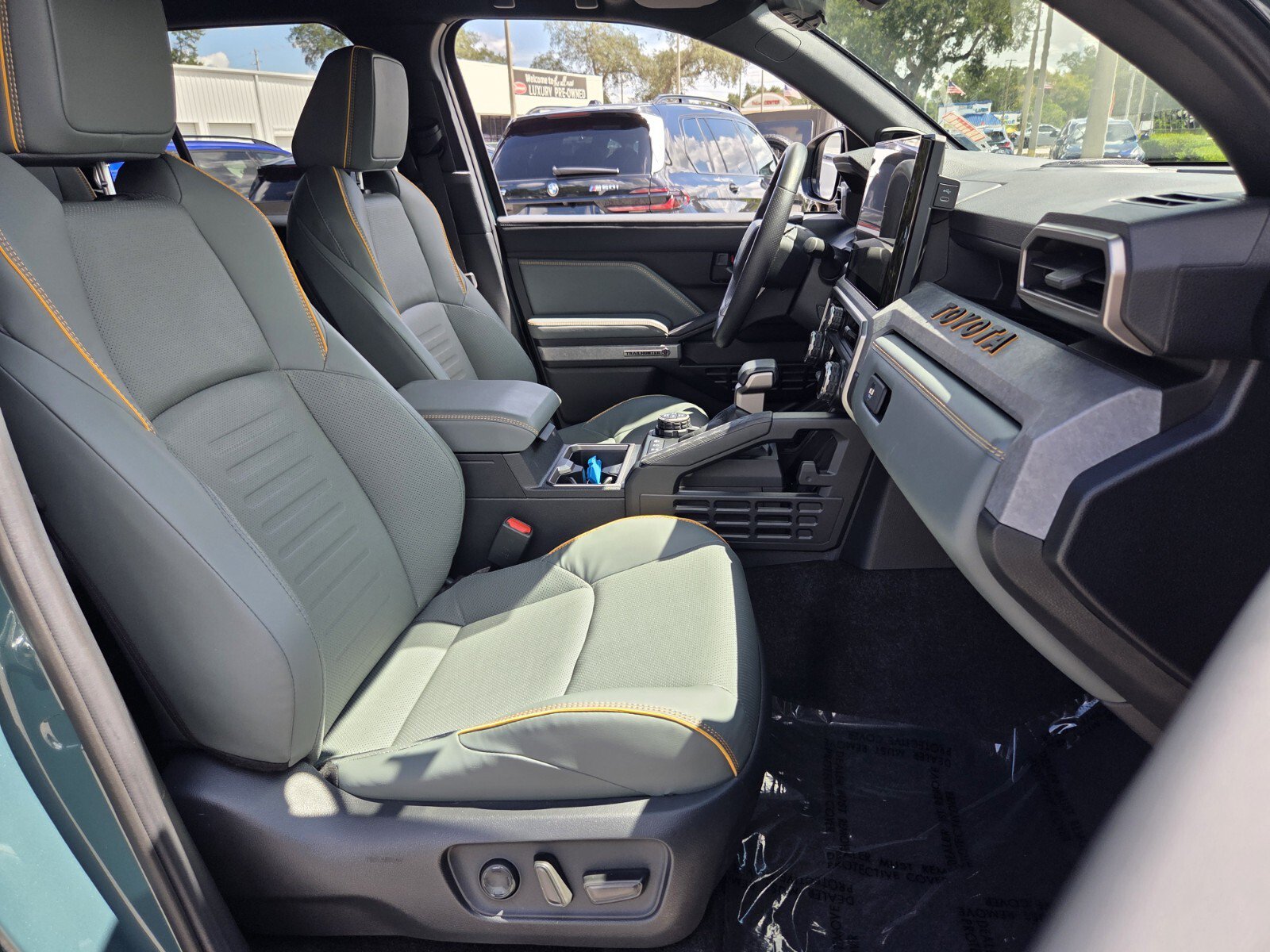 Used 2025 Toyota 4Runner Trailhunter AWD/4WD image 16