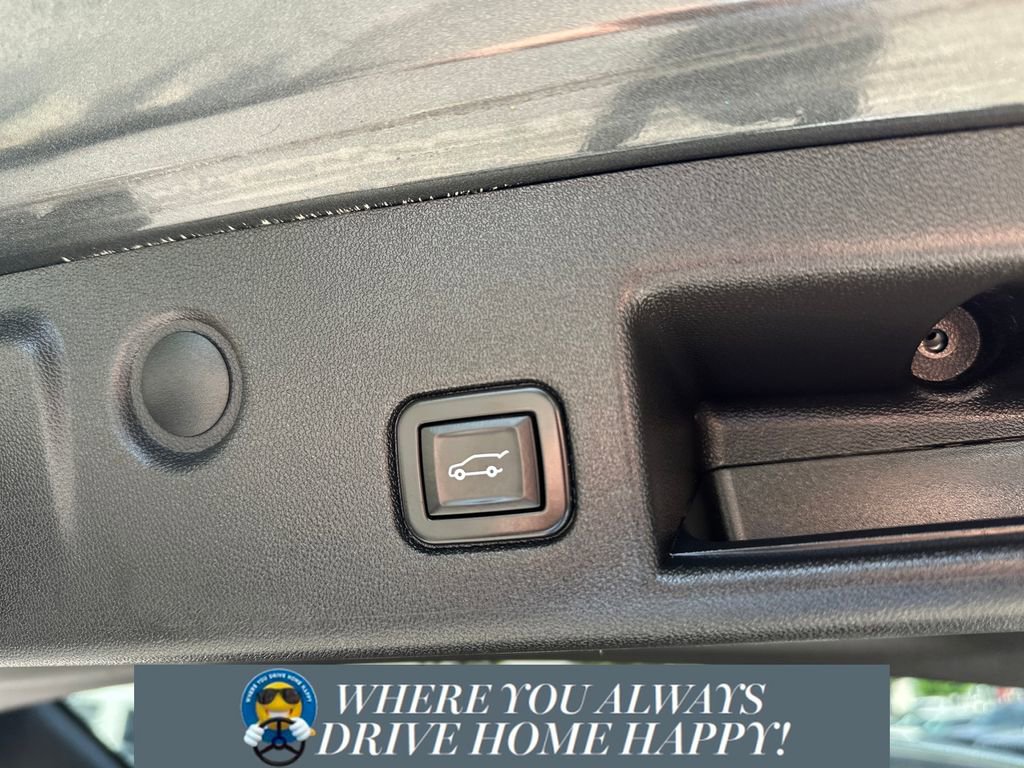 Used 2020 Chevrolet Equinox Premier image 27