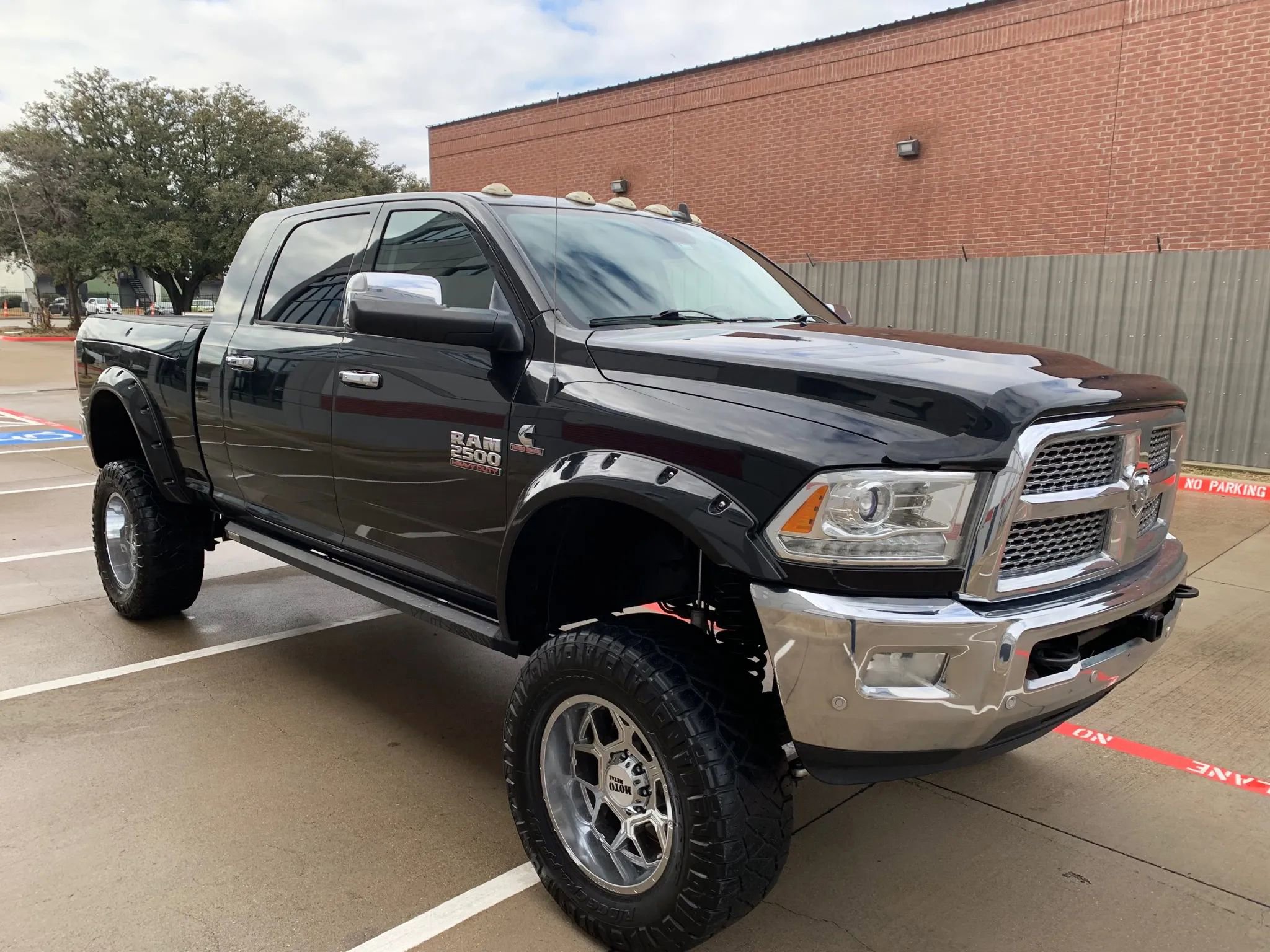 Used 2016 RAM 2500 Laramie image 6