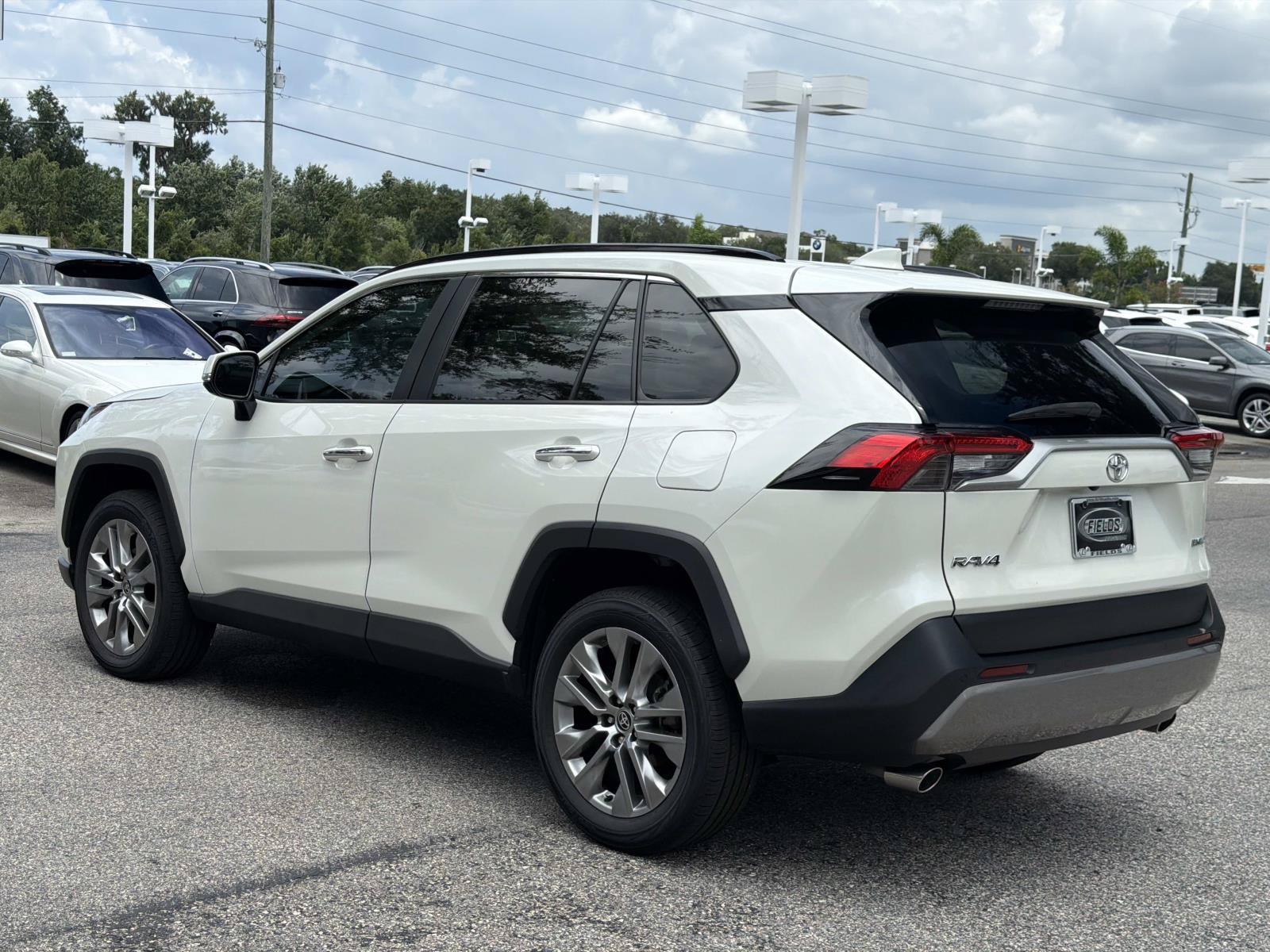 Used 2022 Toyota RAV4 Limited w/ Limited Grade Weather Package FWD image 5