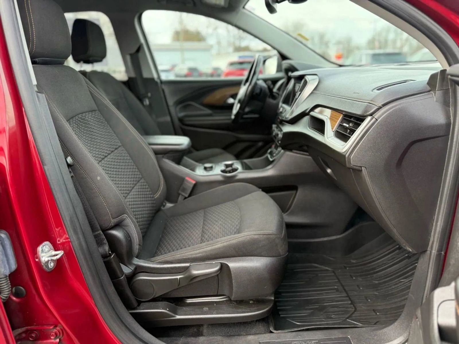 Used 2021 GMC Terrain SLE w/ Driver Convenience Package AWD/4WD image 22