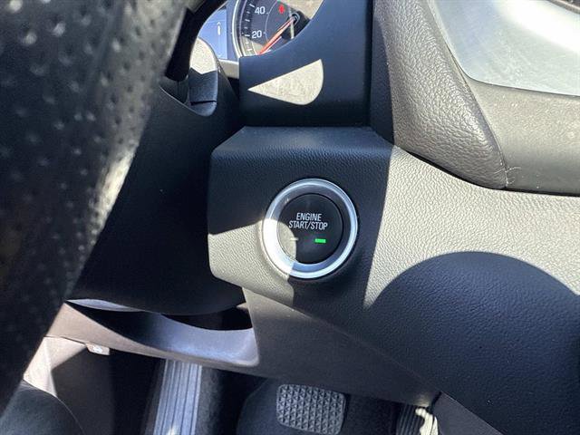 Used 2023 GMC Terrain SLE w/ Driver Convenience Package image 27