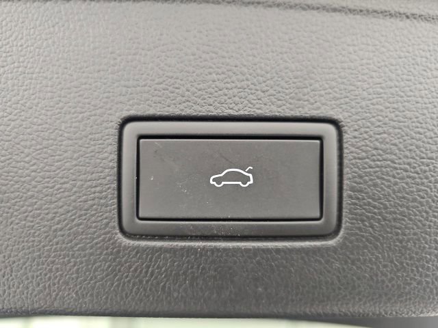 Used 2025 Volkswagen Atlas Cross Sport SEL R-Line image 33