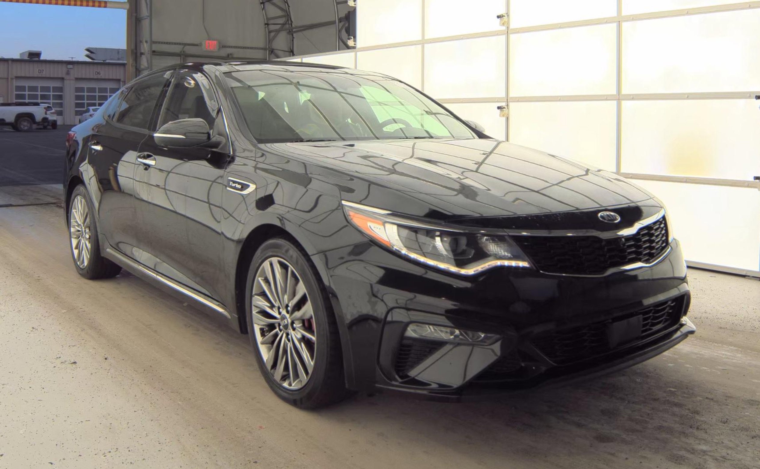 Used 2019 Kia Optima SX w/ SX Limited (Black) Package image 3