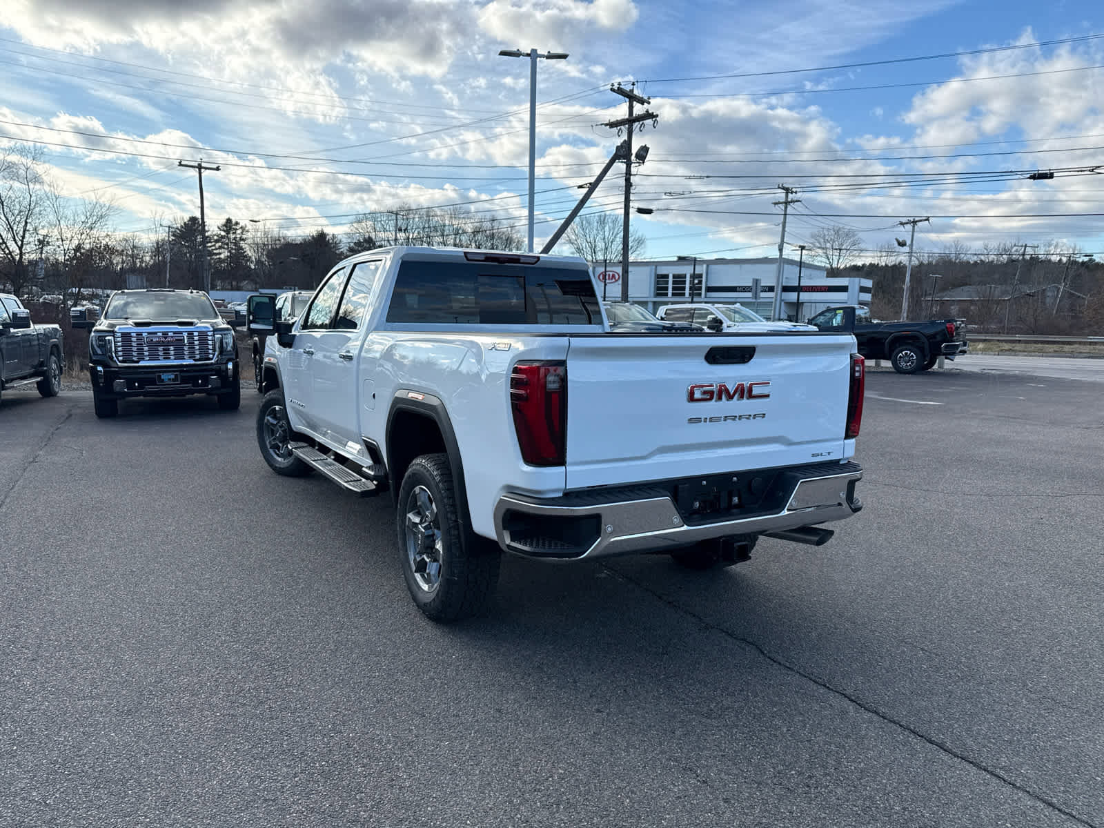 New 2026 GMC Sierra 2500 SLT w/ SLT Premium Package image 5