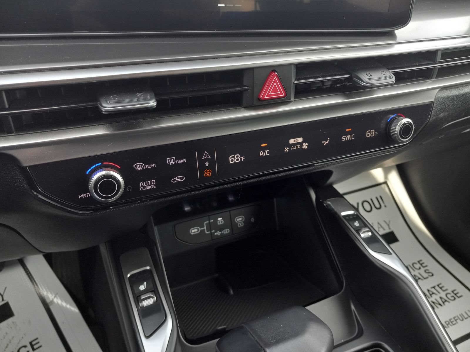 Used 2025 Kia Sorento S AWD/4WD image 23