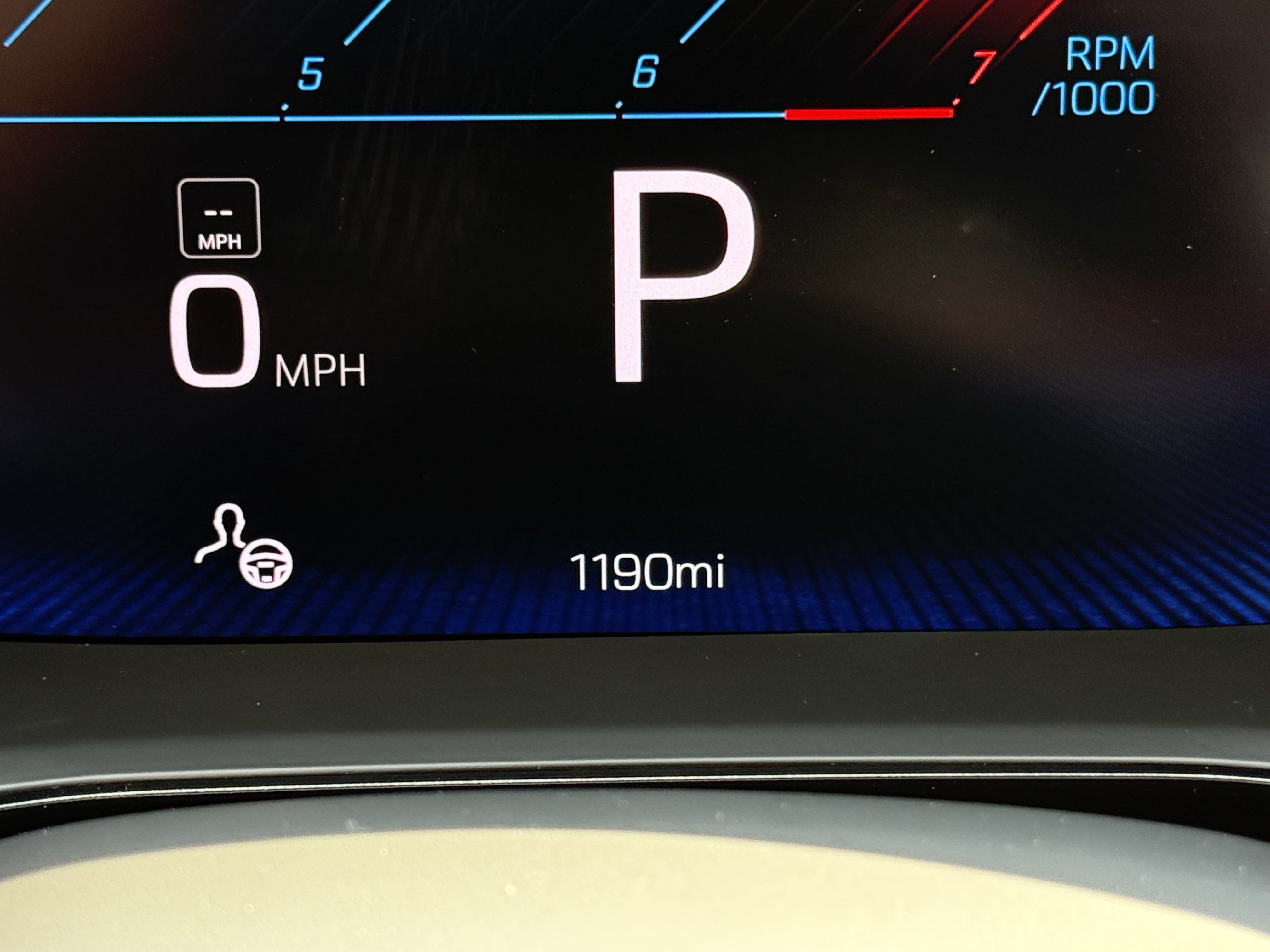Used 2027 Chevrolet Corvette Stingray Coupe w/ LPO, Roadside Safety Package RWD image 10
